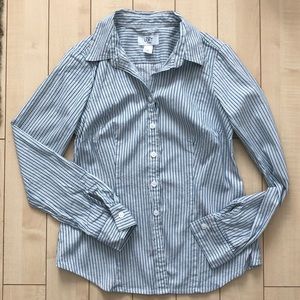 🔥 LOFT Button down shirt